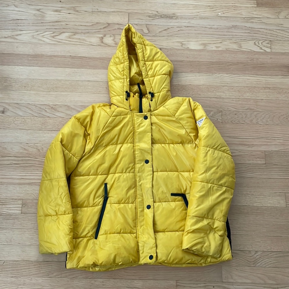 Womens GUESS Puffer Coat size L yellow